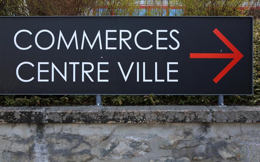 Commerce de centre-ville : pourquoi faut-il arrêter de raisonner comme un mini centre commercial ?